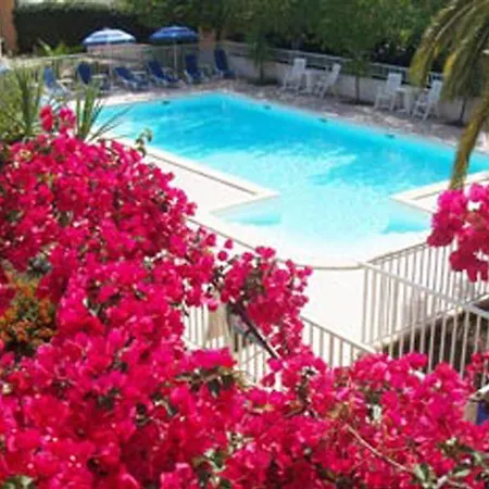 L Empereur Hotel