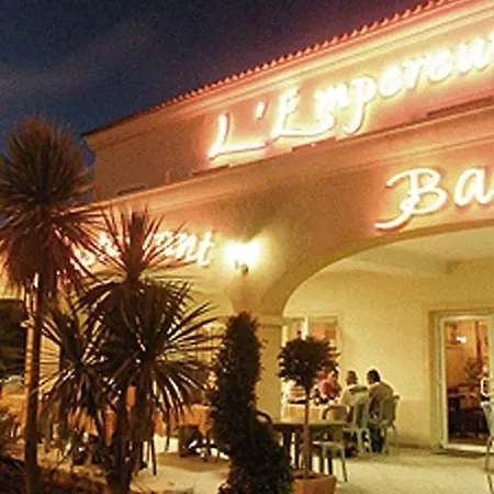 L Empereur Hotel 2*