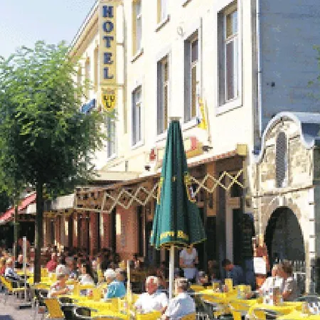 L Empereur Hotel