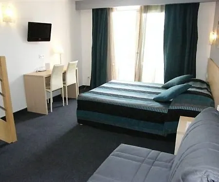 L Empereur Hotel 2*